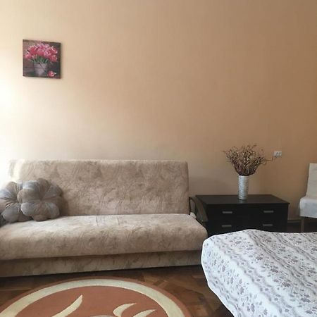 Apartment Kostuskry Str. Lviv Exteriör bild