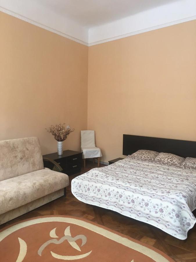 Apartment Kostuskry Str. Lviv Exteriör bild